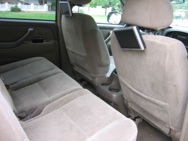 Toyota Sequoia I Limited SUV