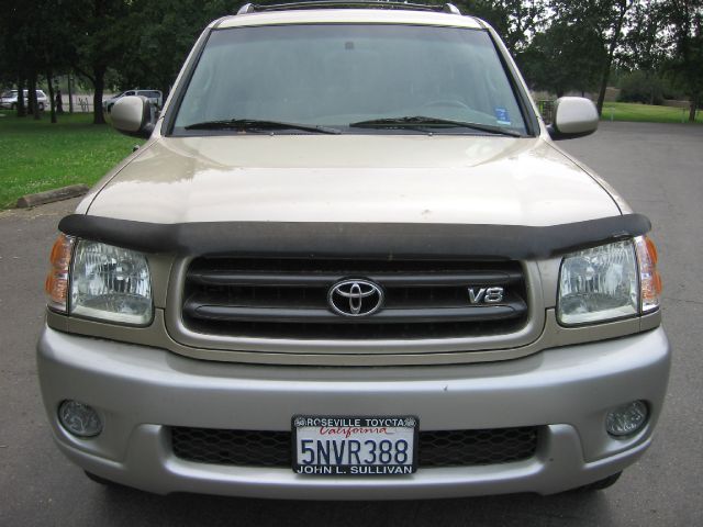 Toyota Sequoia 2002 photo 2