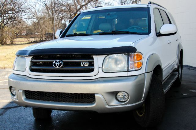 Toyota Sequoia 2002 photo 3