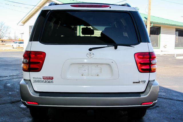 Toyota Sequoia 2002 photo 4