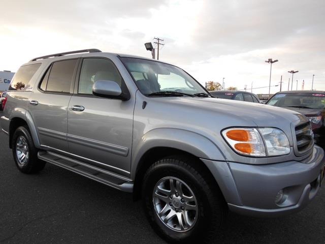 Toyota Sequoia 2003 photo 2