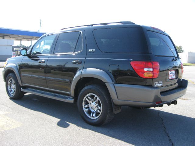 Toyota Sequoia 2003 photo 1