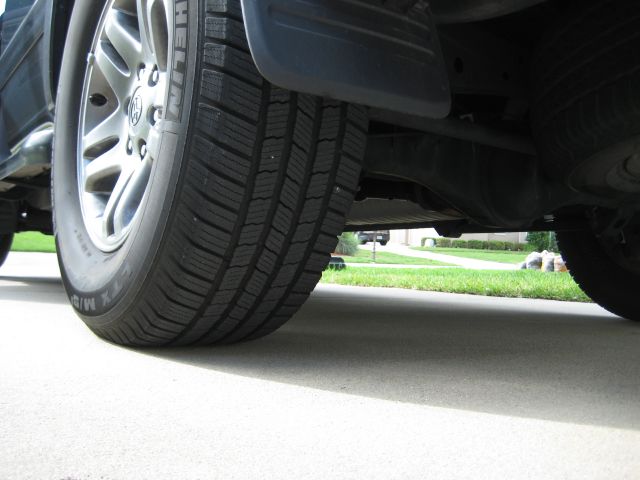 Toyota Sequoia 2003 photo 8