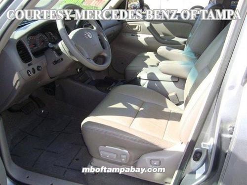Toyota Sequoia 2003 photo 1