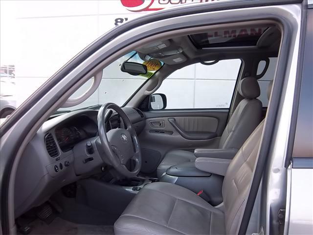 Toyota Sequoia 2003 photo 5