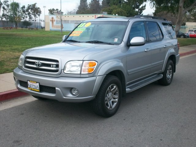 Toyota Sequoia 2003 photo 4