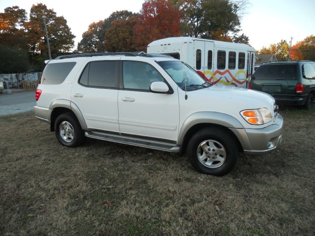 Toyota Sequoia 2003 photo 1