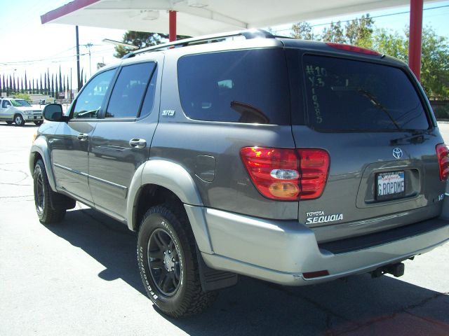 Toyota Sequoia 2003 photo 0
