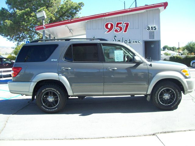 Toyota Sequoia 2003 photo 4