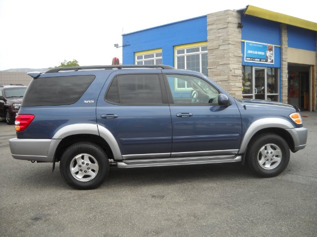 Toyota Sequoia 2003 photo 1
