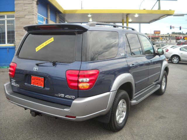 Toyota Sequoia 2003 photo 2
