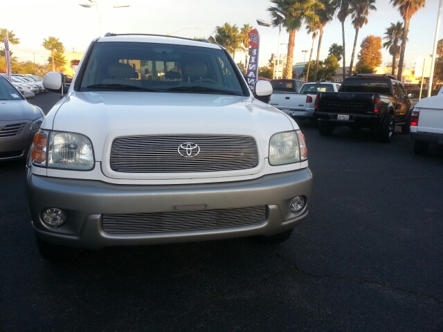 Toyota Sequoia 2004 photo 1