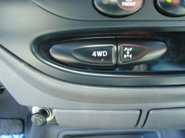 Toyota Sequoia 2004 photo 6