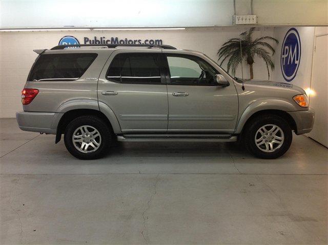 Toyota Sequoia 2004 photo 15