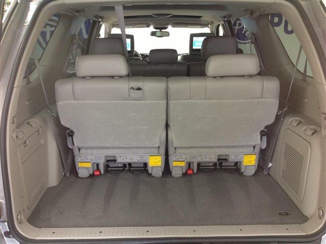 Toyota Sequoia 2004 photo 7