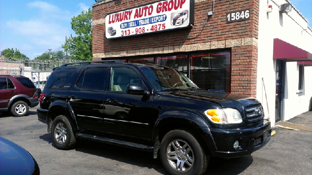 Toyota Sequoia 2004 photo 2