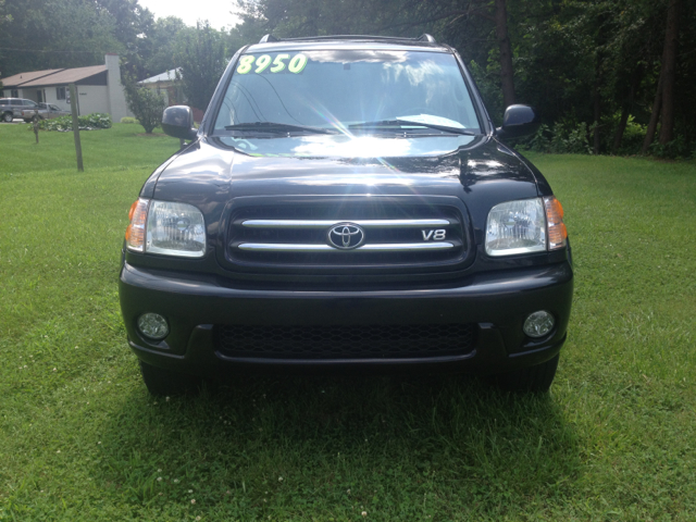 Toyota Sequoia 2004 photo 1