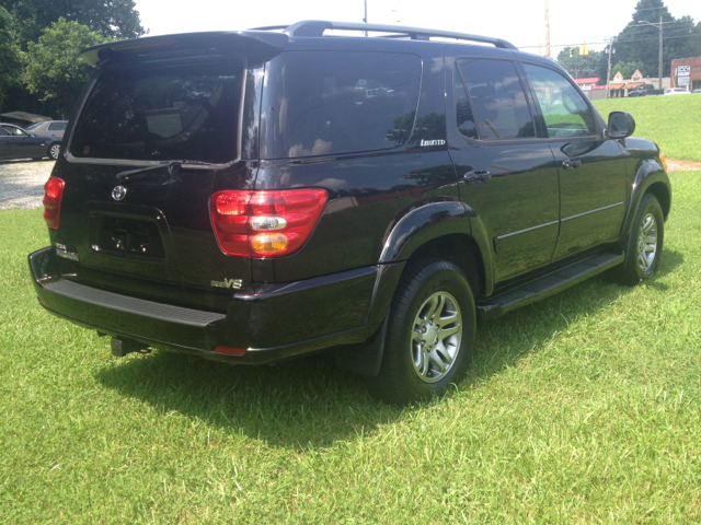 Toyota Sequoia 2004 photo 3