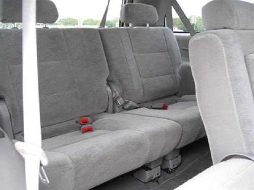 Toyota Sequoia 2005 photo 3