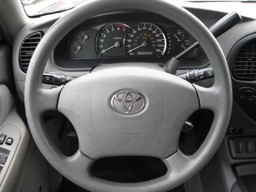 Toyota Sequoia 2005 photo 4