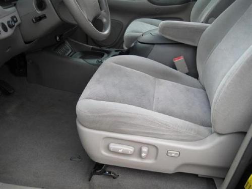 Toyota Sequoia 2005 photo 1