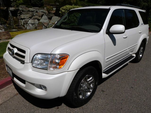 Toyota Sequoia 2005 photo 2