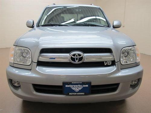 Toyota Sequoia 2005 photo 1