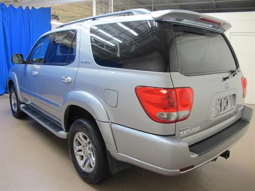 Toyota Sequoia 2005 photo 4