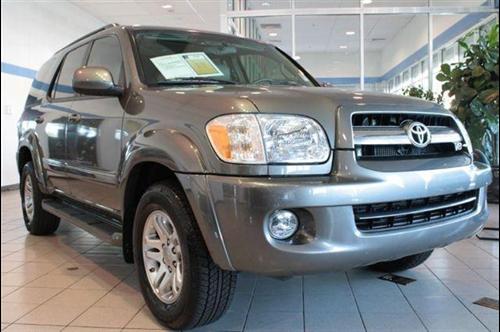 Toyota Sequoia 2005 photo 1