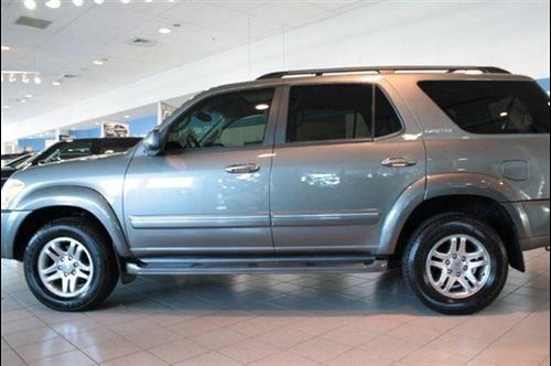 Toyota Sequoia 2005 photo 4