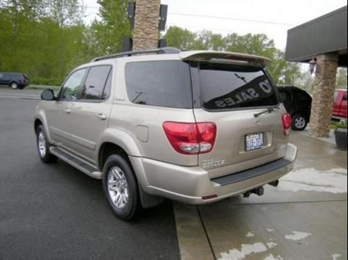Toyota Sequoia 2005 photo 2