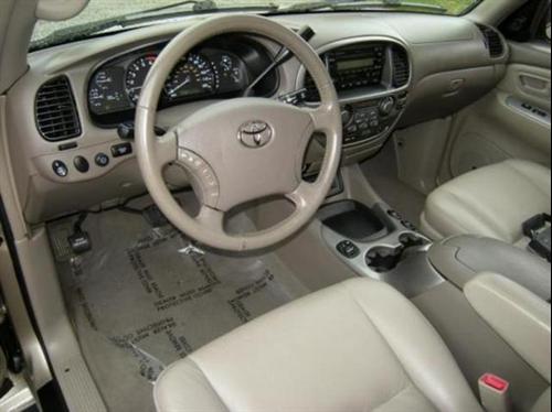 Toyota Sequoia 2005 photo 4