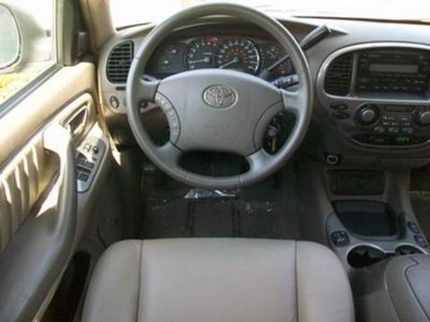 Toyota Sequoia 2005 photo 1