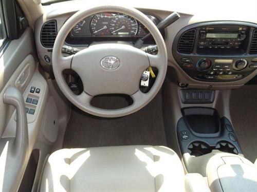 Toyota Sequoia 2005 photo 3