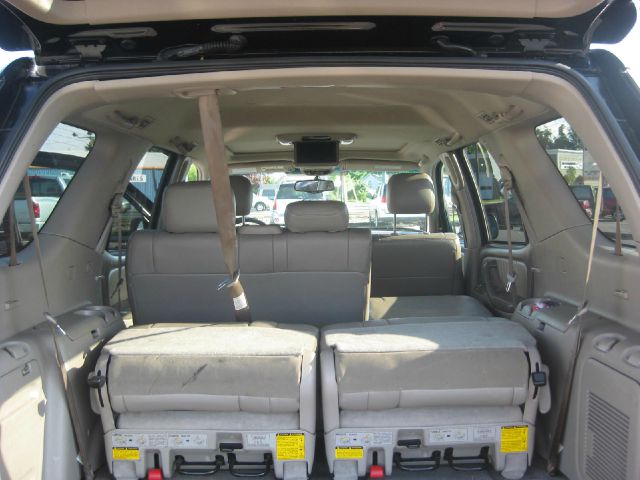 Toyota Sequoia 2005 photo 5