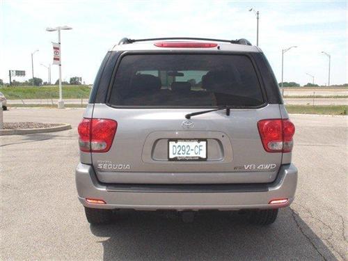 Toyota Sequoia 2005 photo 3