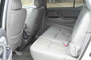 Toyota Sequoia 2005 photo 2