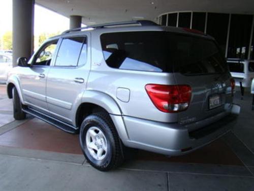 Toyota Sequoia 2005 photo 2