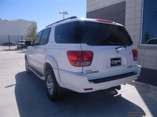 Toyota Sequoia 2005 photo 1
