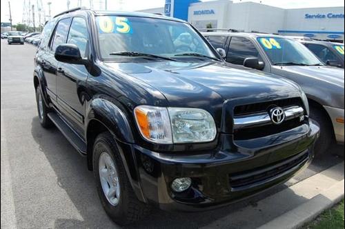 Toyota Sequoia 2005 photo 1
