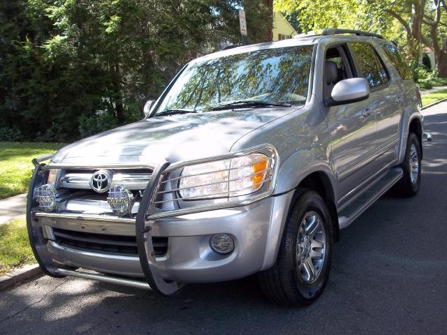 Toyota Sequoia 2005 photo 1