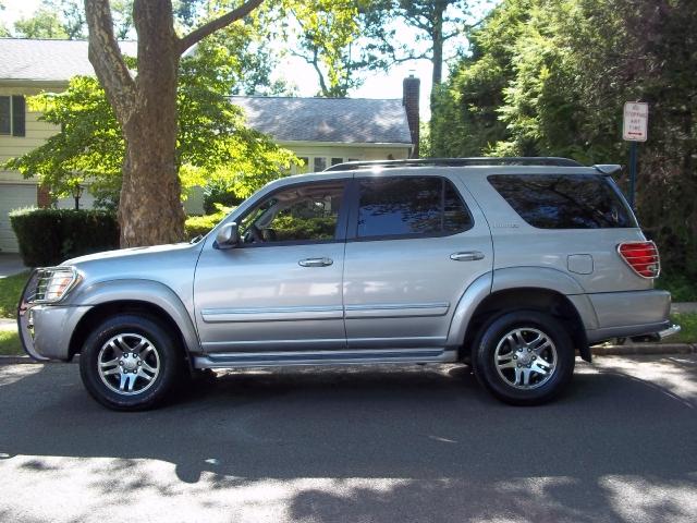 Toyota Sequoia 2005 photo 3