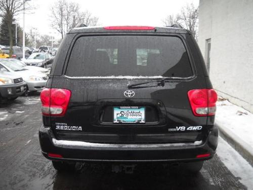 Toyota Sequoia 2005 photo 3