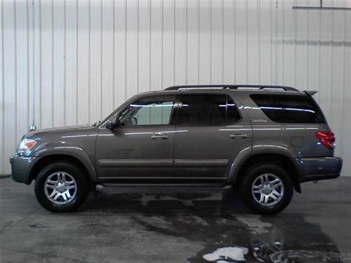 Toyota Sequoia 2005 photo 3