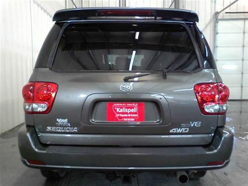 Toyota Sequoia 2005 photo 5