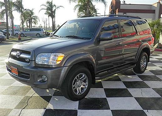 Toyota Sequoia 2005 photo 1