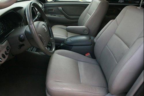 Toyota Sequoia 2005 photo 5