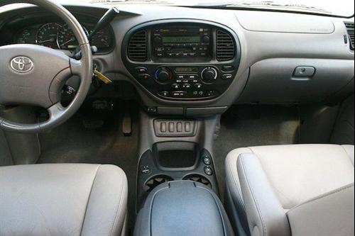 Toyota Sequoia 2005 photo 4
