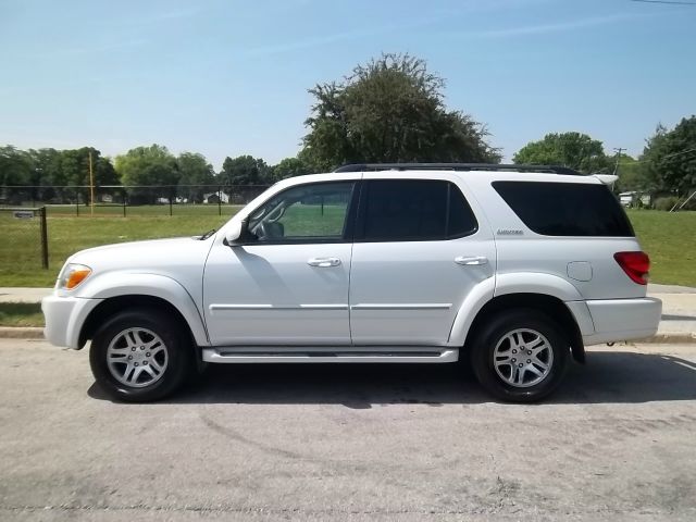 Toyota Sequoia 2005 photo 1