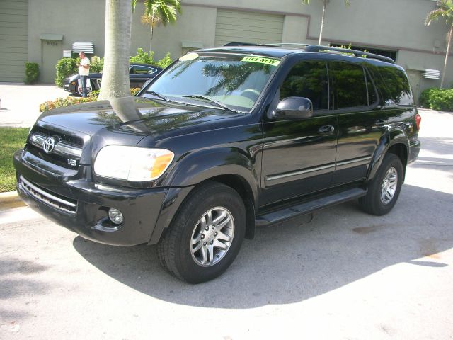 Toyota Sequoia 2005 photo 3